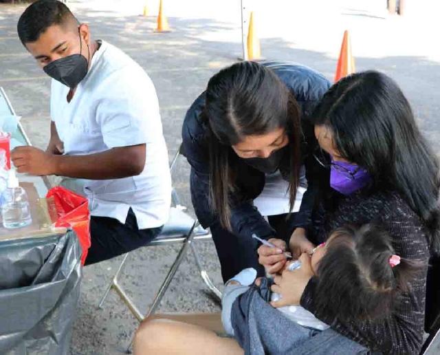 Este martes y miércoles, el módulo de vacunación estará en los municipios de Tlaltizapán y Jojutla. Se recomendó a la población a acudir a completar sus esquemas. 