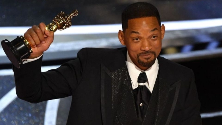 Academia de cine veta a Will Smith, no podrá asistir a ceremonia del Oscar en los próximos 10 años