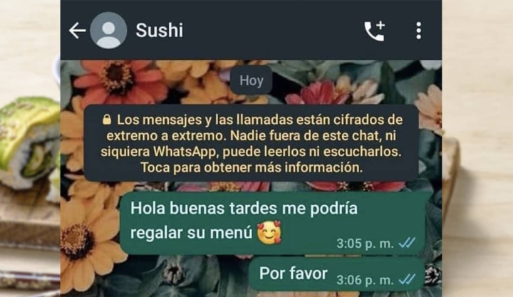 Mujer pide menú en negocio de sushi y esposa “tóxica” la bloquea