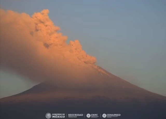 Ligera caída de ceniza en Hueyapan y Tetela del Volcán