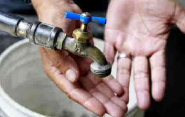 El desabasto de agua potable es una constante en diversos municipios del estado.