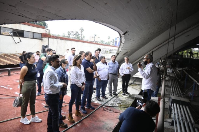 Efectúa gobernador recorrido de revisión a la bóveda del mercado Adolfo López Mateos