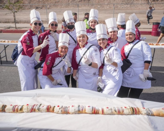 Mexicali obtiene Récord Guinness por la rosca de Reyes más grande del mundo