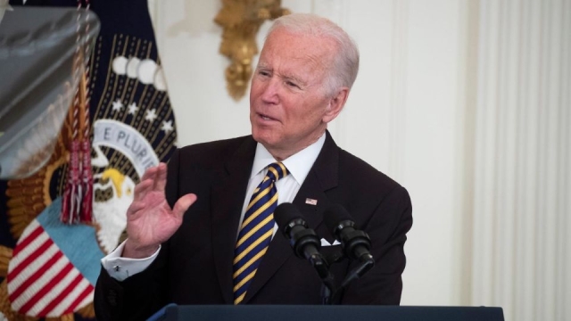Gobierno de Joe Biden exige a gobernadores permitir abortos para madres en riesgo