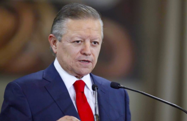 Zaldívar responde a críticas de Xóchitl Gálvez por su renuncia