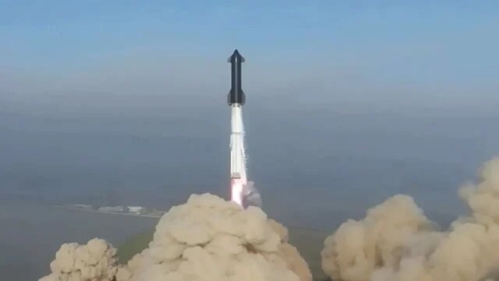 Explota el Starship de SpaceX en los cielos de Texas poco después de despegar