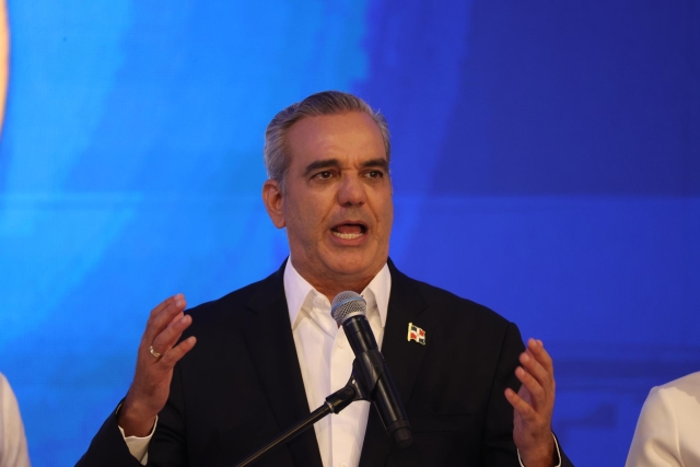 Luis Abinader gana reelección presidencial en República Dominicana