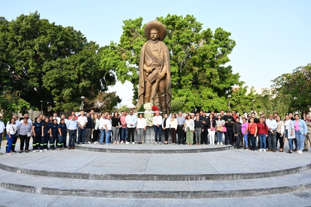 Rodrigo Arredondo encabeza ceremonia por aniversario de la Revolución Mexicana