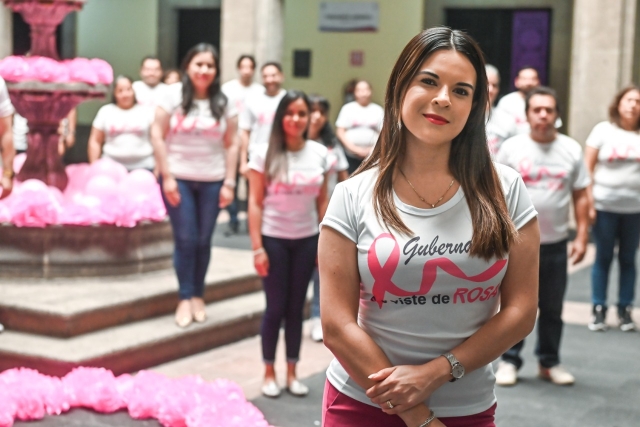 Se viste de rosa Oficina de la Gubernatura por mes de sensibilización sobre el cáncer de mama