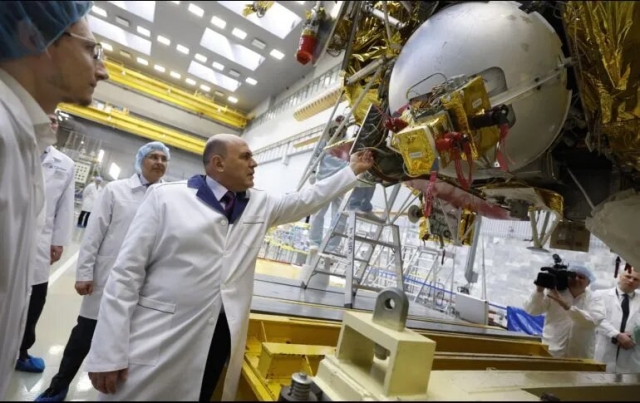 Putin ordena reanudar programa lunar ruso