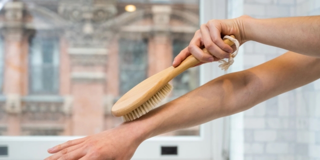 Dry Brushing: El secreto para una piel radiante y saludable