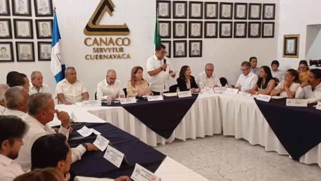 Se reúne Margarita González con líderes de cámaras de comercio y servicios turísticos