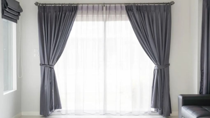 5 consejos básicos para embellecer tus cortinas y le den un toque chic a tu sala