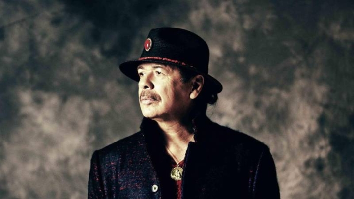 Carlos Santana se desploma durante concierto en Michigan, EU