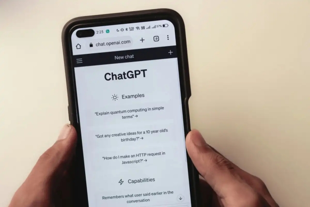 Va por Google: ChatGPT se prepara para lanzar su propio buscador