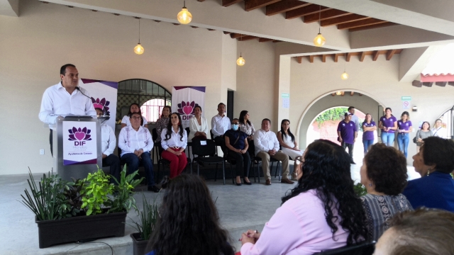 Inauguran gobernador y presidenta del DIF Morelos obra de restauración del parque Revolución