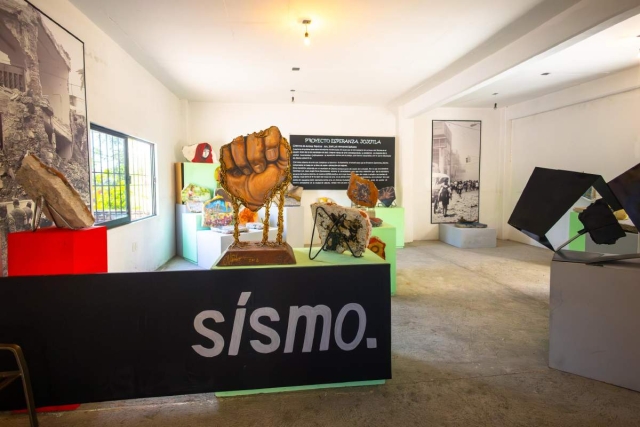 Las obras fueron creadas con escombros del sismo de 2017.