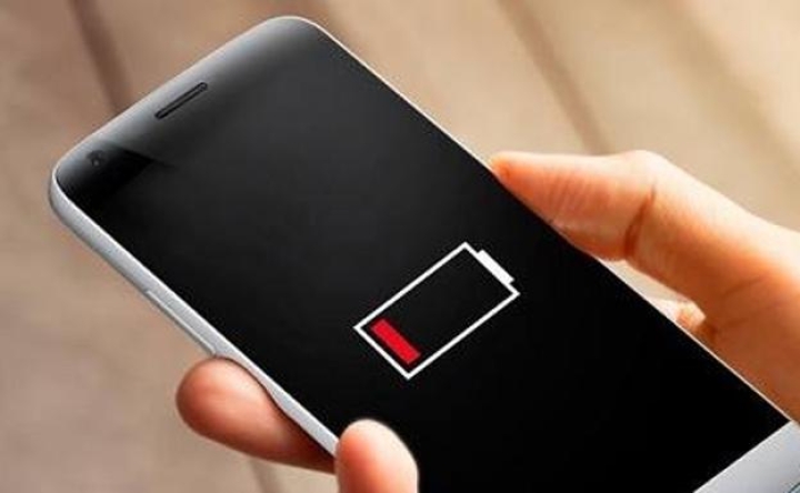 ¿Es adecuado recargar la batería del móvil sin haberse descargado por completo?