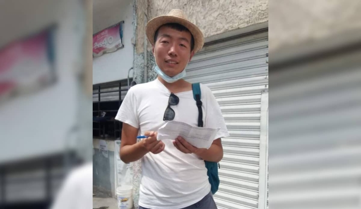 Ladrones le arruinan vacaciones a turista coreano, lo asaltaron en el centro de Campeche