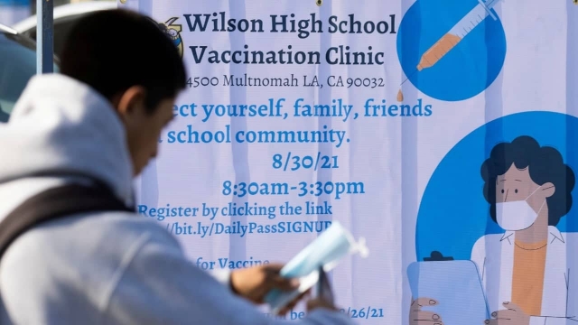 California exigirá vacuna COVID a alumnos de escuelas.