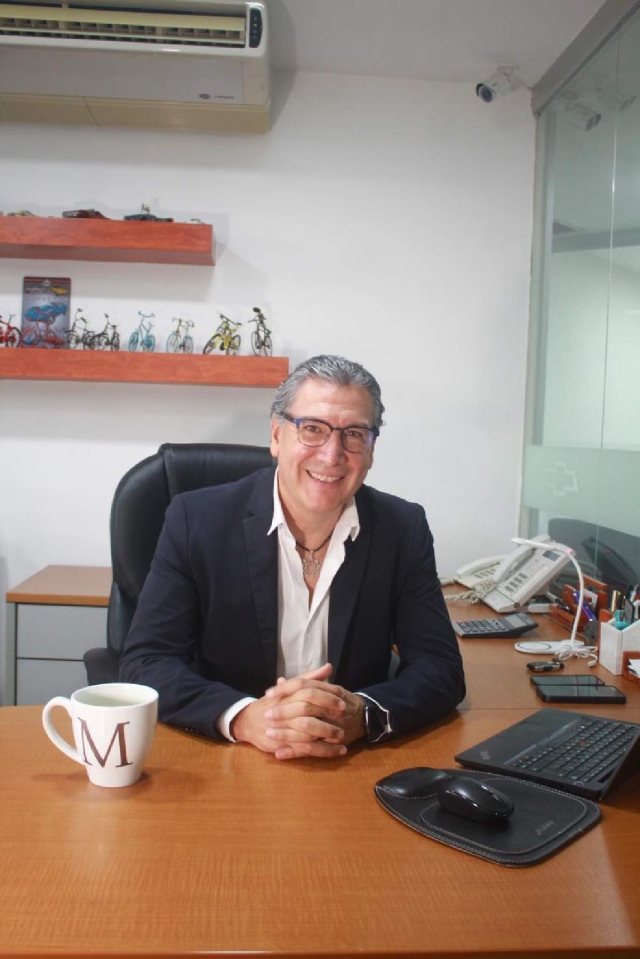 Con una experiencia de 34 años en el sector automotriz, Mauricio Suárez, director de Chevrolet Cuernavaca, tiene en especial concepto al talento morelense en la industria. Antonio Israel Aguilar