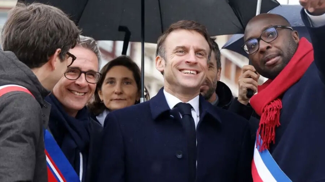 Emmanuel Macron inaugura Villa Olímpica de París 2024
