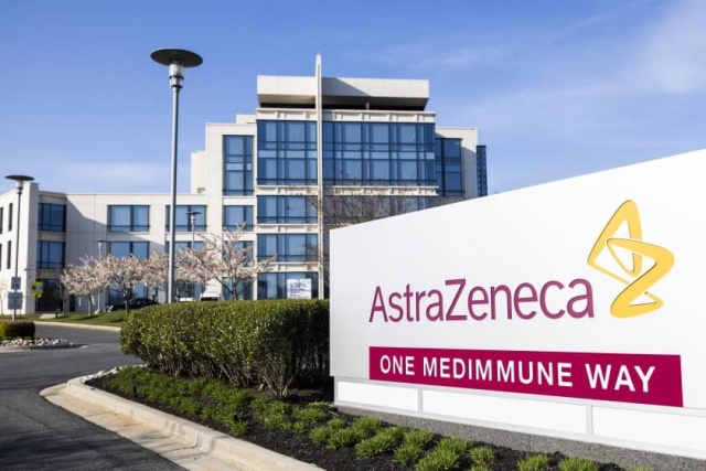 AstraZeneca pide autorización para uso de emergencia de tratamiento contra COVID