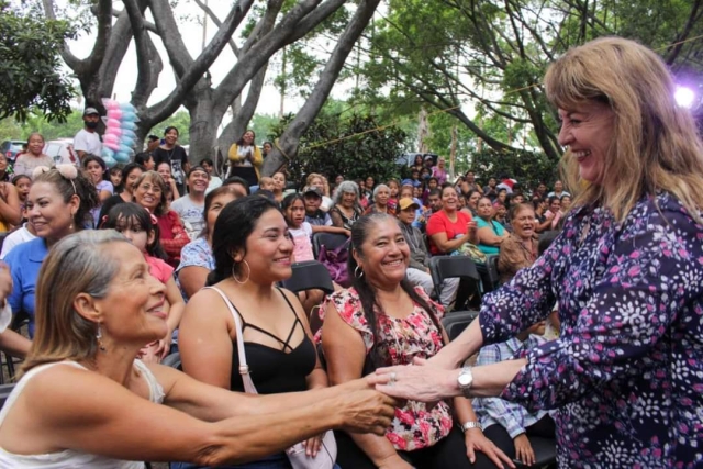 Llama Margarita González Saravia a las mamás a sumarse al proceso de transformación del estado de Morelos
