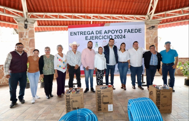 Alcalde David Ortiz encabeza entrega de apoyos a 180 viveristas de Jiutepec