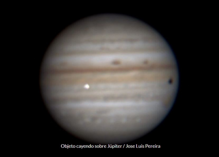 Astrónomo aficionado detecta un cuerpo desconocido cayendo sobre Júpiter