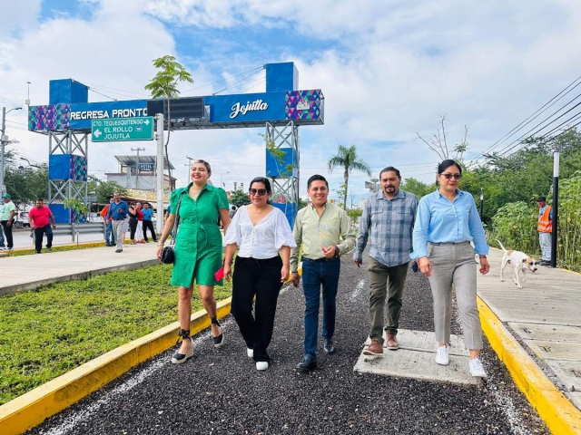 Las autoridades inauguraron la ciclopista y el arco de bienvenida en Tequesquitengo.