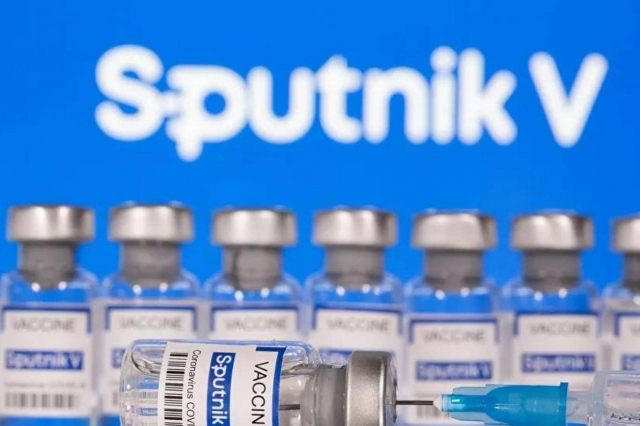 Personas vacunadas con &quot;Sputnik V&quot; ya no contagian.