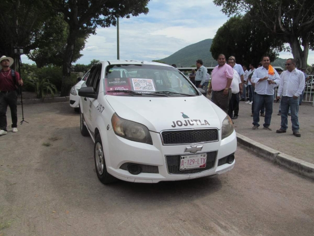  La intención es que para finales de año, por lo menos mil 800 taxis estén dentro de este programa, dijeron las autoridades.