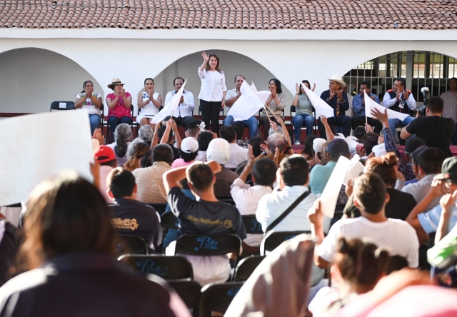 Asiste Margarita González Saravia a inauguración del mercado &#039;San Pablo&#039; de Axochiapan