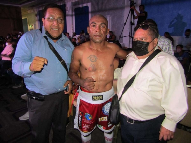 Walter Hernández va por su pelea número 16 como profesional.