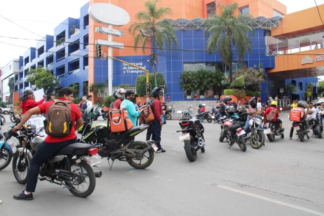 Los manifestantes cerraron la avenida Plan de Ayala durante más de seis horas. 