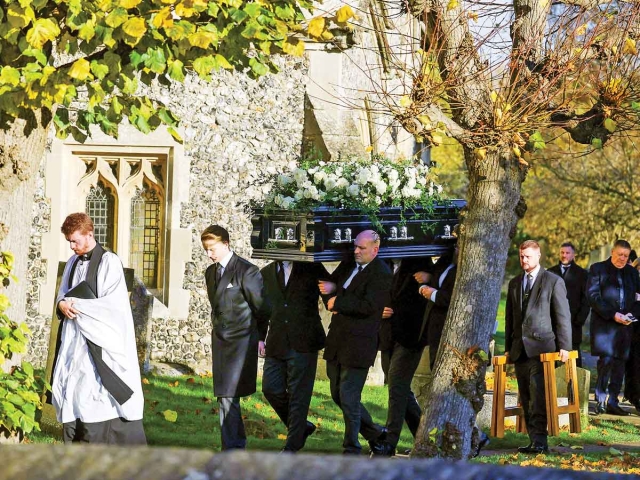 Excompañeros de One Direction se reúnen en el funeral de Liam Payne