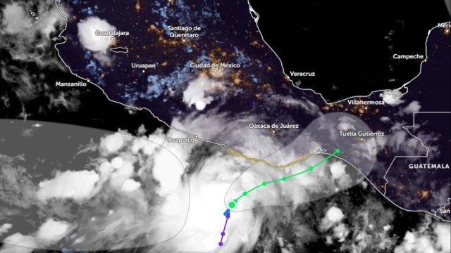 John se intensifica a huracán categoría 1, afectando Guerrero y Oaxaca