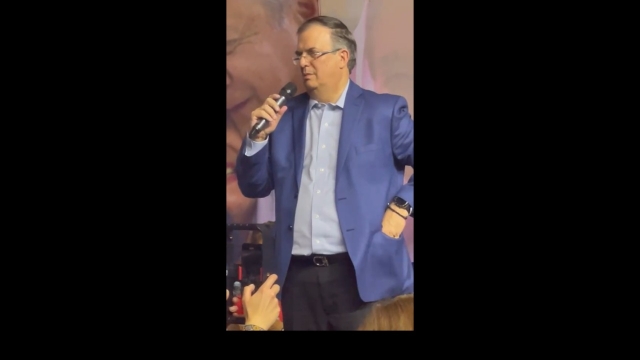 El canciller fue aclamado en su reunión en Guadalajara