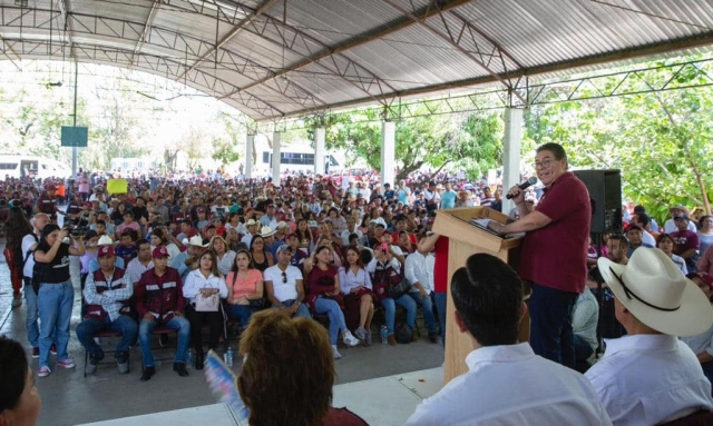 Atestigua Víctor Mercado toma de protesta de 233 comités de defensa de la 4T