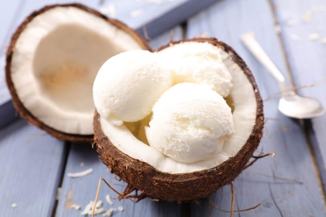 Capricho primaveral: Receta casera de helado cremoso de coco