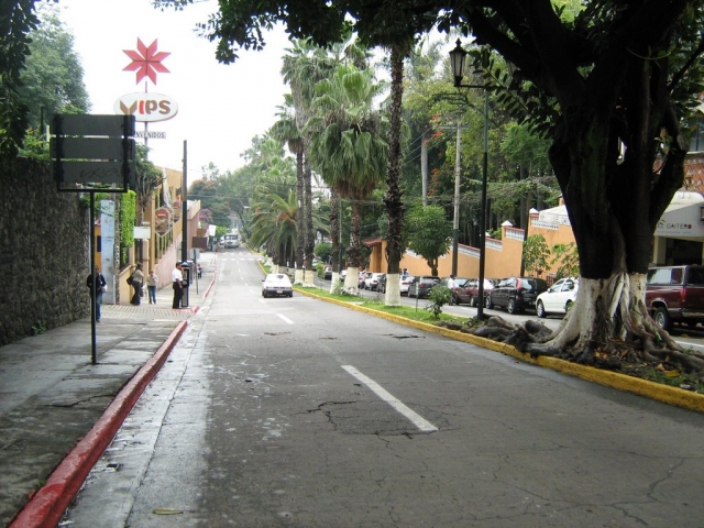 Piden rehabilitar el bulevar Juárez