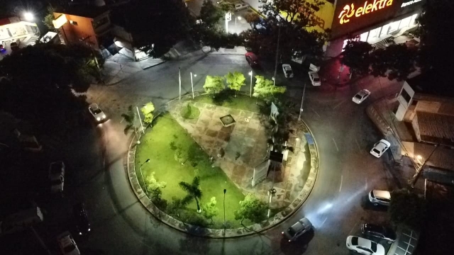 Renueva ayuntamiento iluminación en la glorieta Antonio Barona