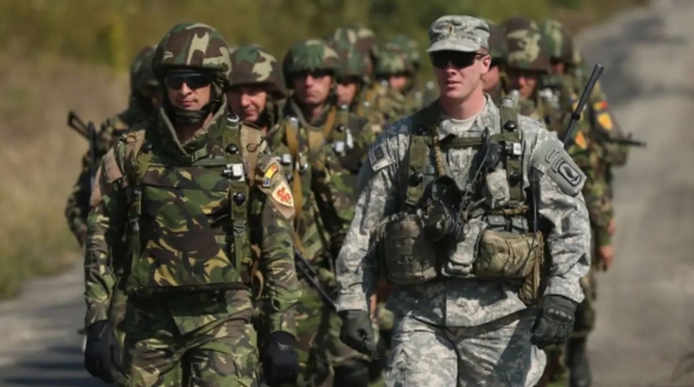 EEUU aprueba plan para ayudar a conciudadanos en caso de ataque ruso a Ucrania