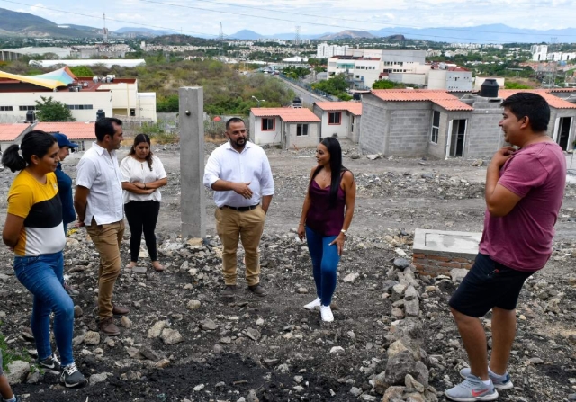 Continúa trabajando gobierno estatal en la entrega de 63 casas para familias damnificadas por el sismo del 19S