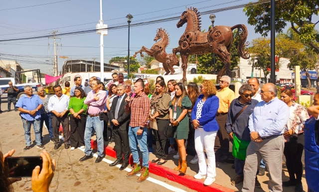 Encabeza alcalde capitalino inauguración de rehabilitación de la glorieta &#039;Los Caballitos&#039;