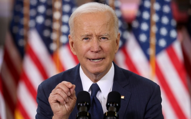 Joe Biden promete su apoyo inquebrantable a Ucrania ante Rusia.