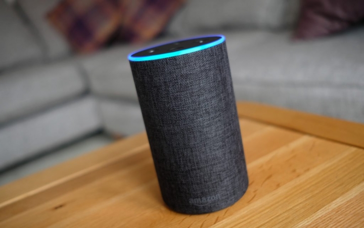 Alexa estrena voz masculina, y así es como se escucha
