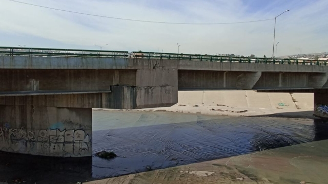 Alertan de posible colapso de puente en Tijuana tras sismo