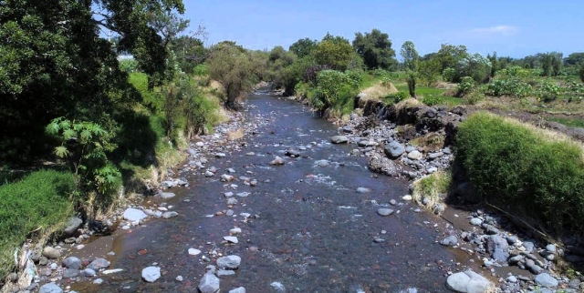 Las márgenes del río resultaron dañadas con las recientes lluvias.